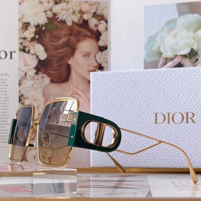 Dior Sunglass AAA 080